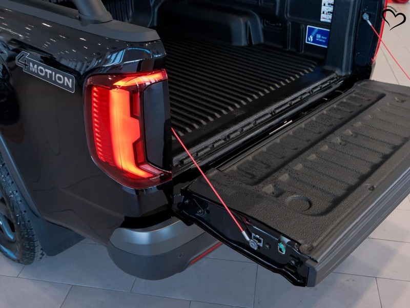 Volkswagen Amarok - VW Melrose Commercial - Image 15