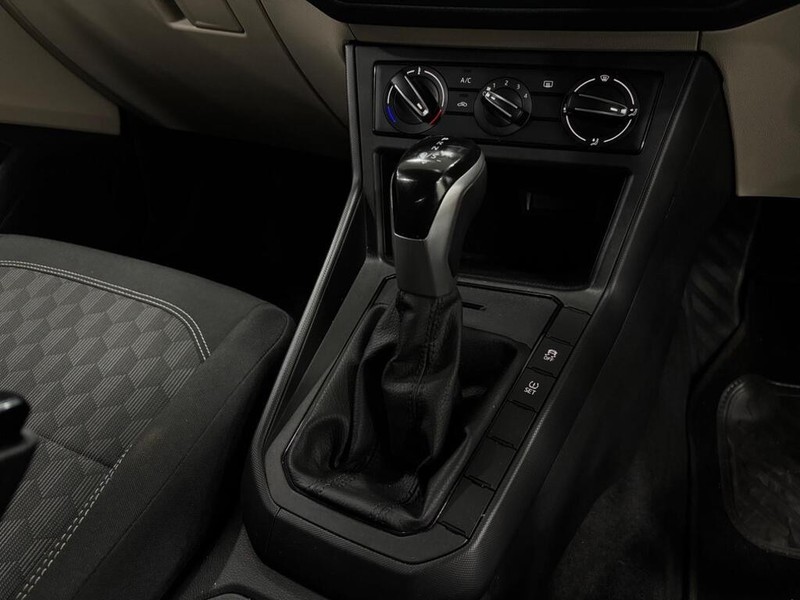 Volkswagen polo sedan - ICar Gezina - Image 11