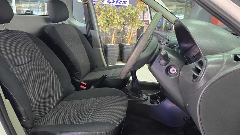 Nissan NP200 - G.I.G Motors - Image 17