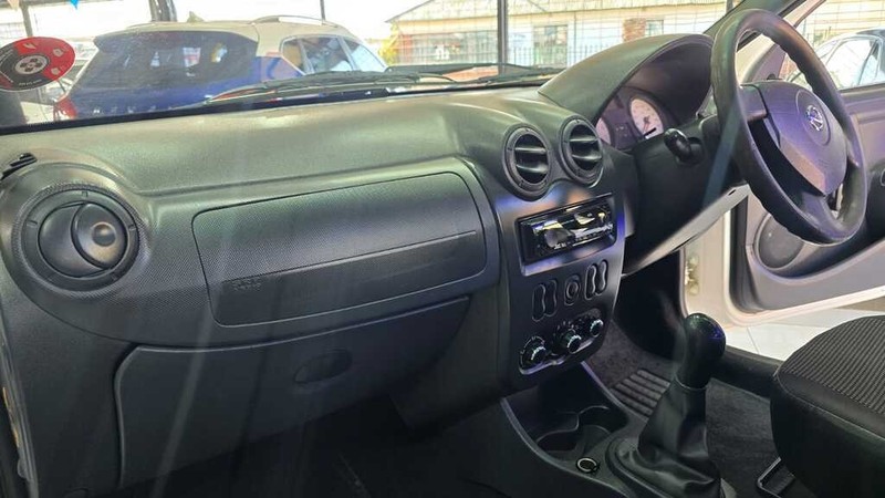 Nissan NP200 - G.I.G Motors - Image 11