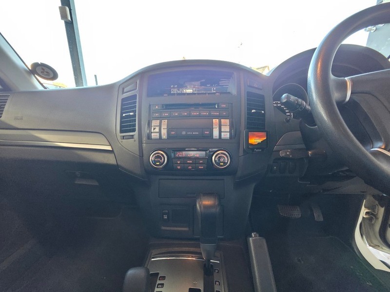 Mitsubishi Pajero - Auto Investments Montana - Image 15