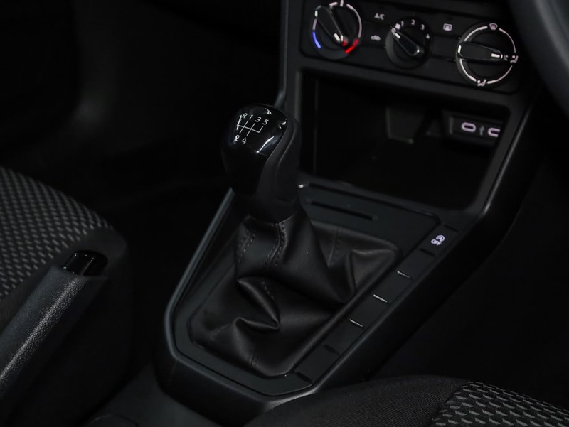 Volkswagen Polo - Hatfield VW Bryanston - Image 17