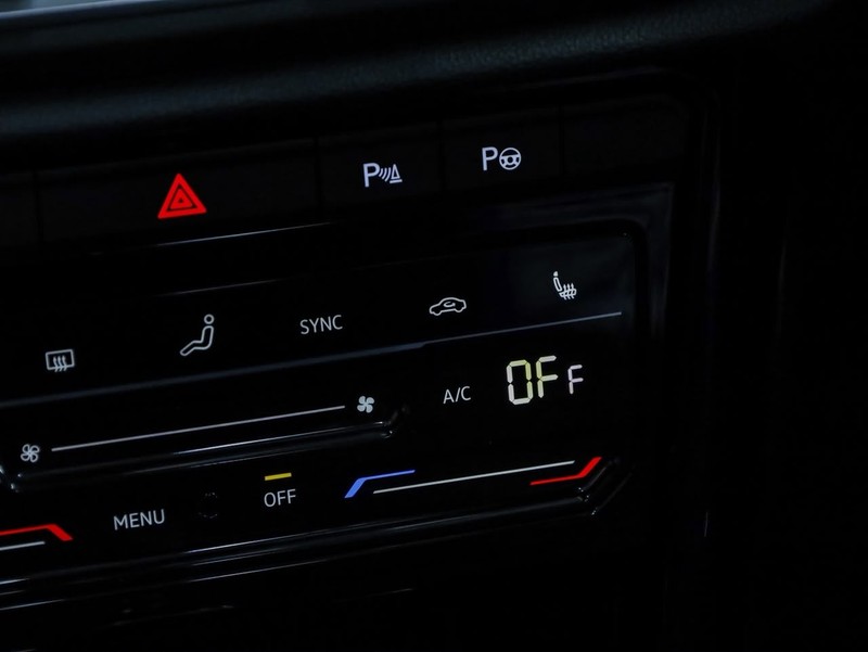 Volkswagen T-Roc - Hatfield VW Bryanston - Image 17