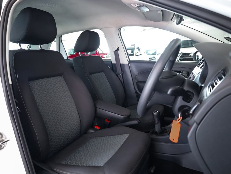 Volkswagen Polo Vivo - Hatfield VW Bryanston - Image 12