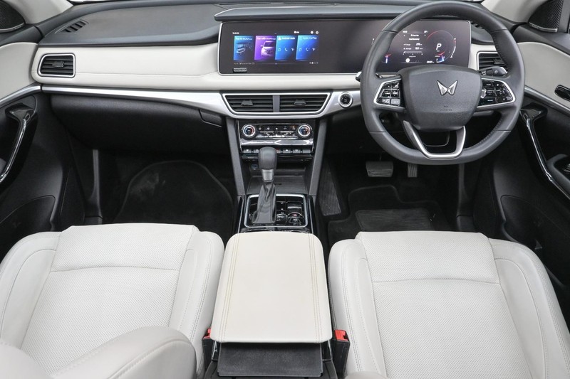 Mahindra XUV700 - Mahindra East Rand - Image 12