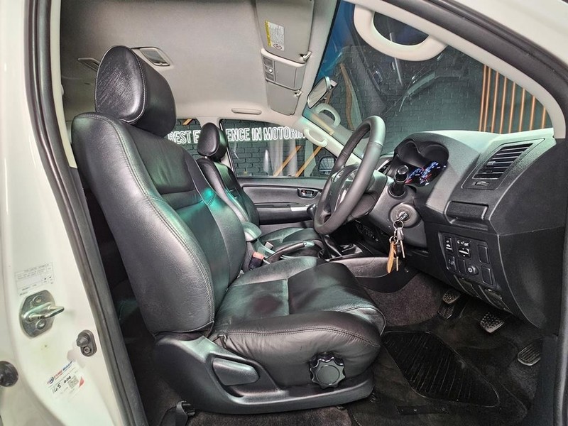 Toyota Fortuner - Mit Mak Motors - Image 9