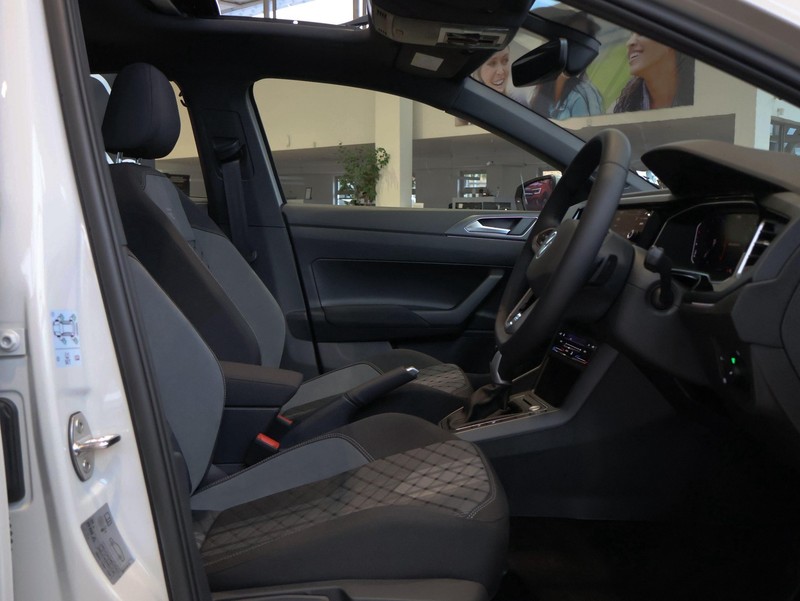 Volkswagen Polo - Hatfield VW Rivonia - Image 12