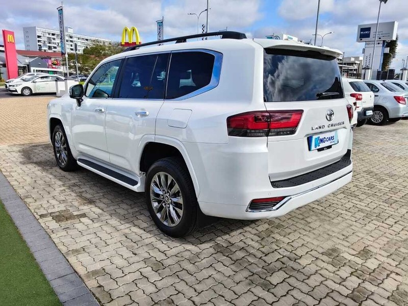 Toyota Land Cruiser - King Cars Bellville/Vredekloof - Image 5