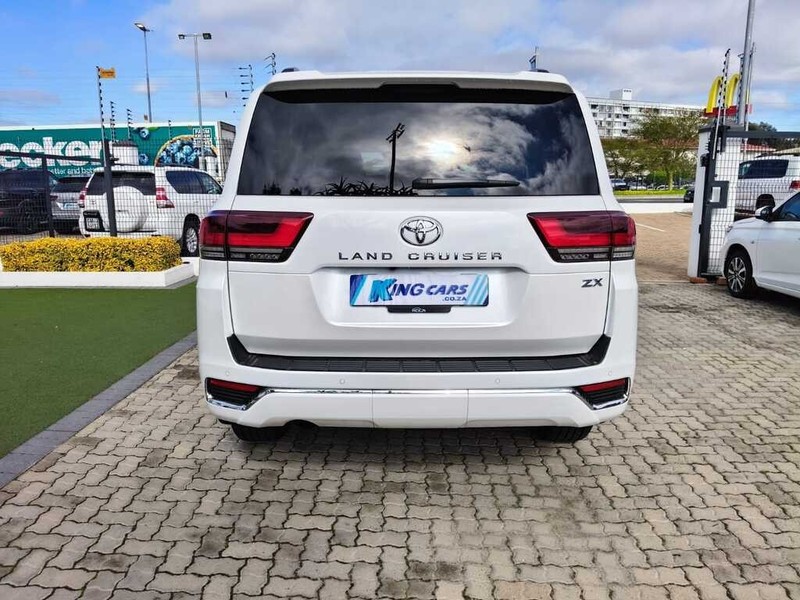Toyota Land Cruiser - King Cars Bellville/Vredekloof - Image 6