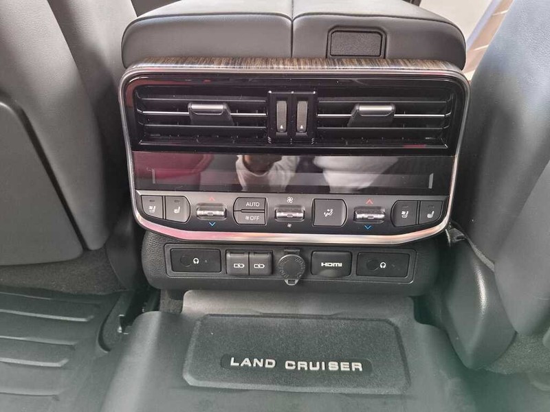 Toyota Land Cruiser - King Cars Bellville/Vredekloof - Image 13