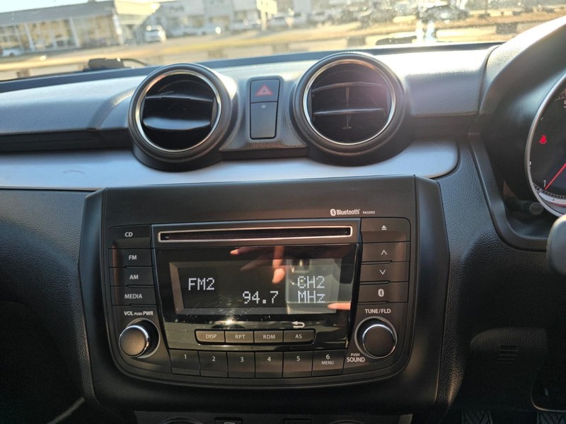 Suzuki Swift - Park Ford - Image 16