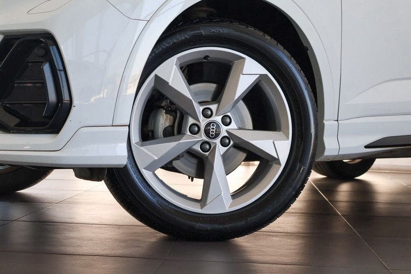Audi Q3 - Audi Centre Hatfield - Image 3