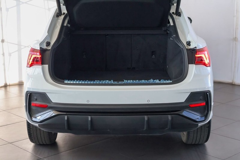 Audi Q3 - Audi Centre Hatfield - Image 14