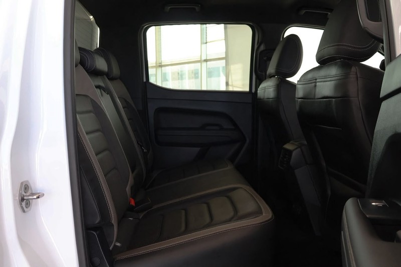 Volkswagen Amarok - Audi Centre Hatfield - Image 20
