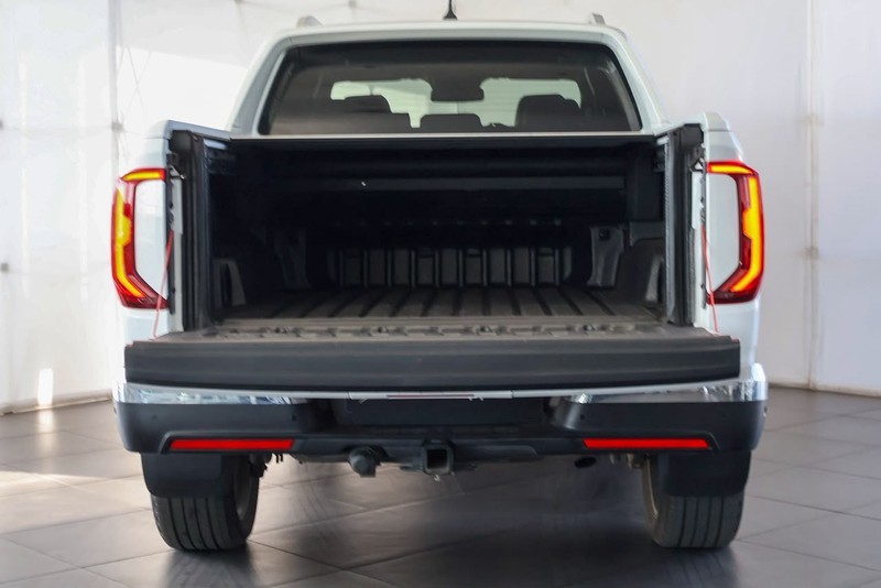 Volkswagen Amarok - Audi Centre Hatfield - Image 16