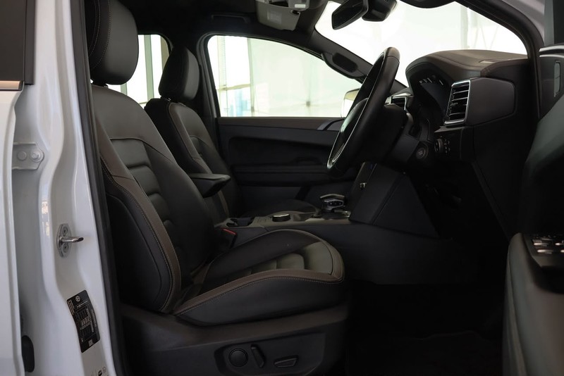 Volkswagen Amarok - Audi Centre Hatfield - Image 21