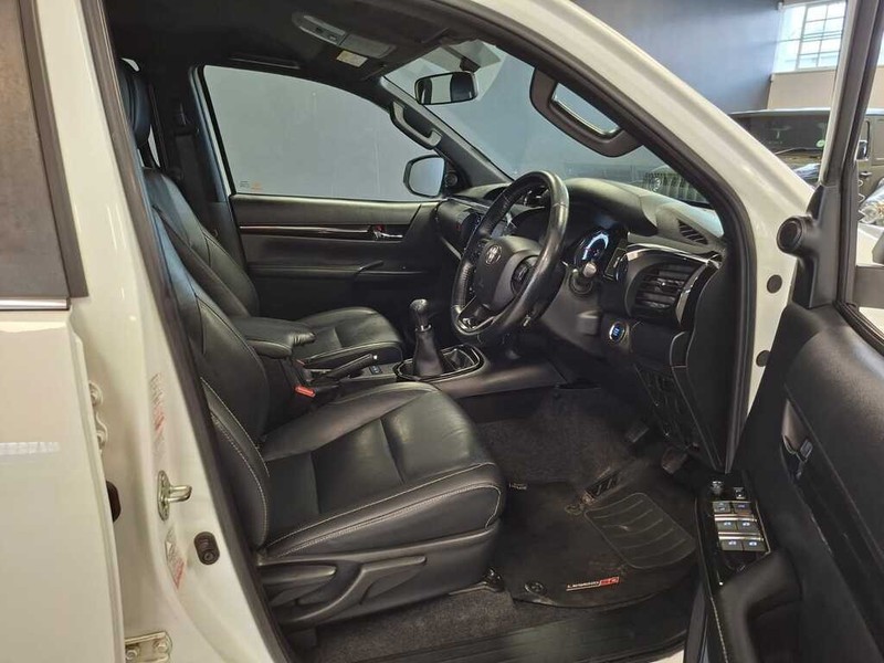 Toyota Hilux - Cargen Auto - Image 12