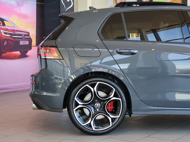 Volkswagen Golf - Hatfield VW Rivonia - Image 11