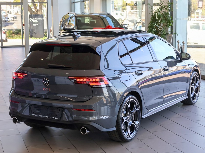Volkswagen Golf - Hatfield VW Rivonia - Image 15
