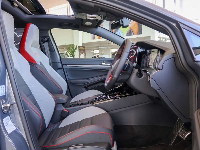 Volkswagen Golf - Hatfield VW Rivonia - Image 19