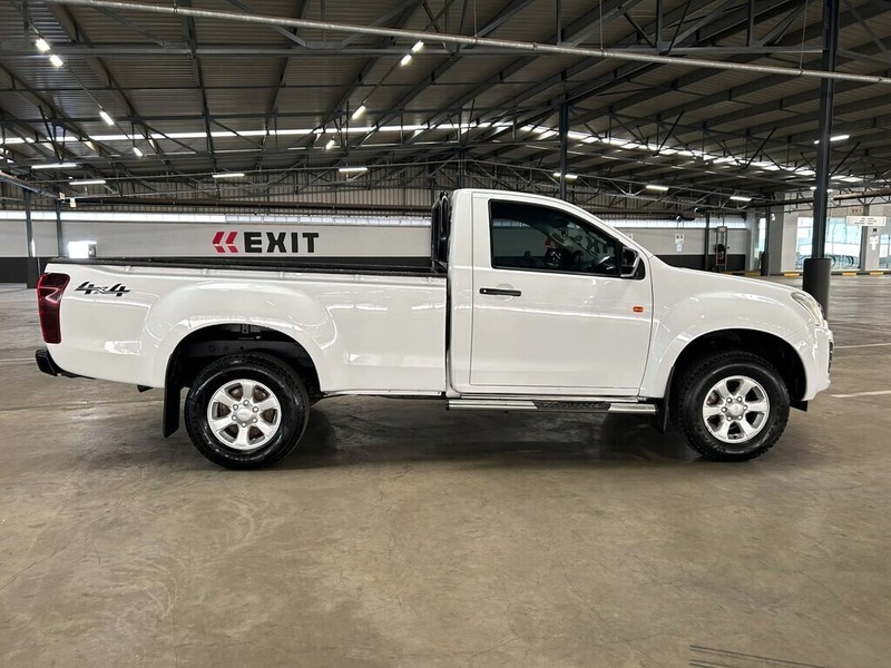 Isuzu D-Max - Bakwena Auto Sales - Image 8