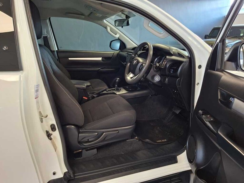 Toyota Hilux - Cargen Auto - Image 12