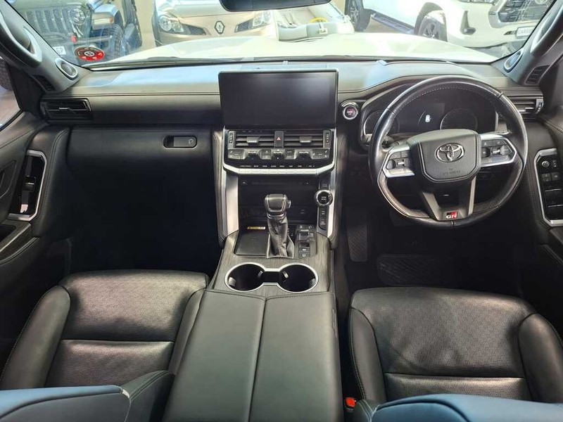 Toyota Land Cruiser - Cargen Auto - Image 10
