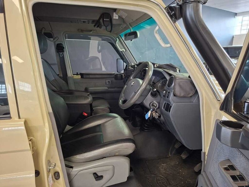 Toyota Land Cruiser - Cargen Auto - Image 12