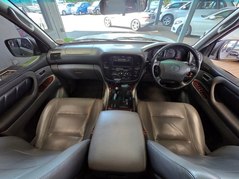 Toyota Land Cruiser - Auto Investments Montana - Image 10