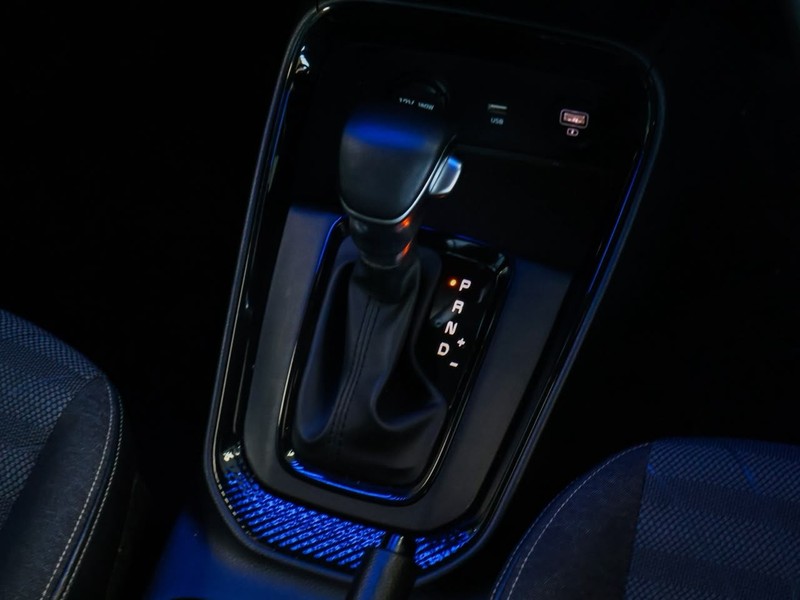 Kia Sonet - OMODA JAECOO Silver Lakes - Image 15
