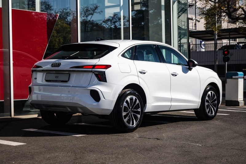 Audi Q3 - Audi Centre Hatfield - Image 8