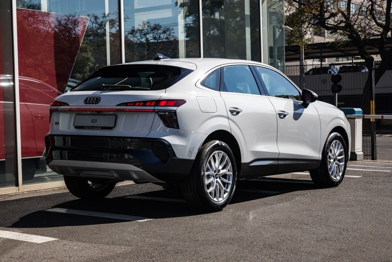Audi Q3 - Audi Centre Hatfield - Image 6