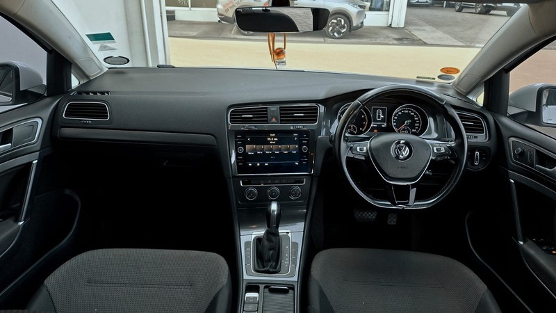 Volkswagen Golf - Isuzu Richards Bay - Image 8
