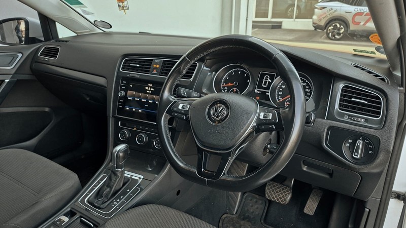 Volkswagen Golf - Isuzu Richards Bay - Image 7