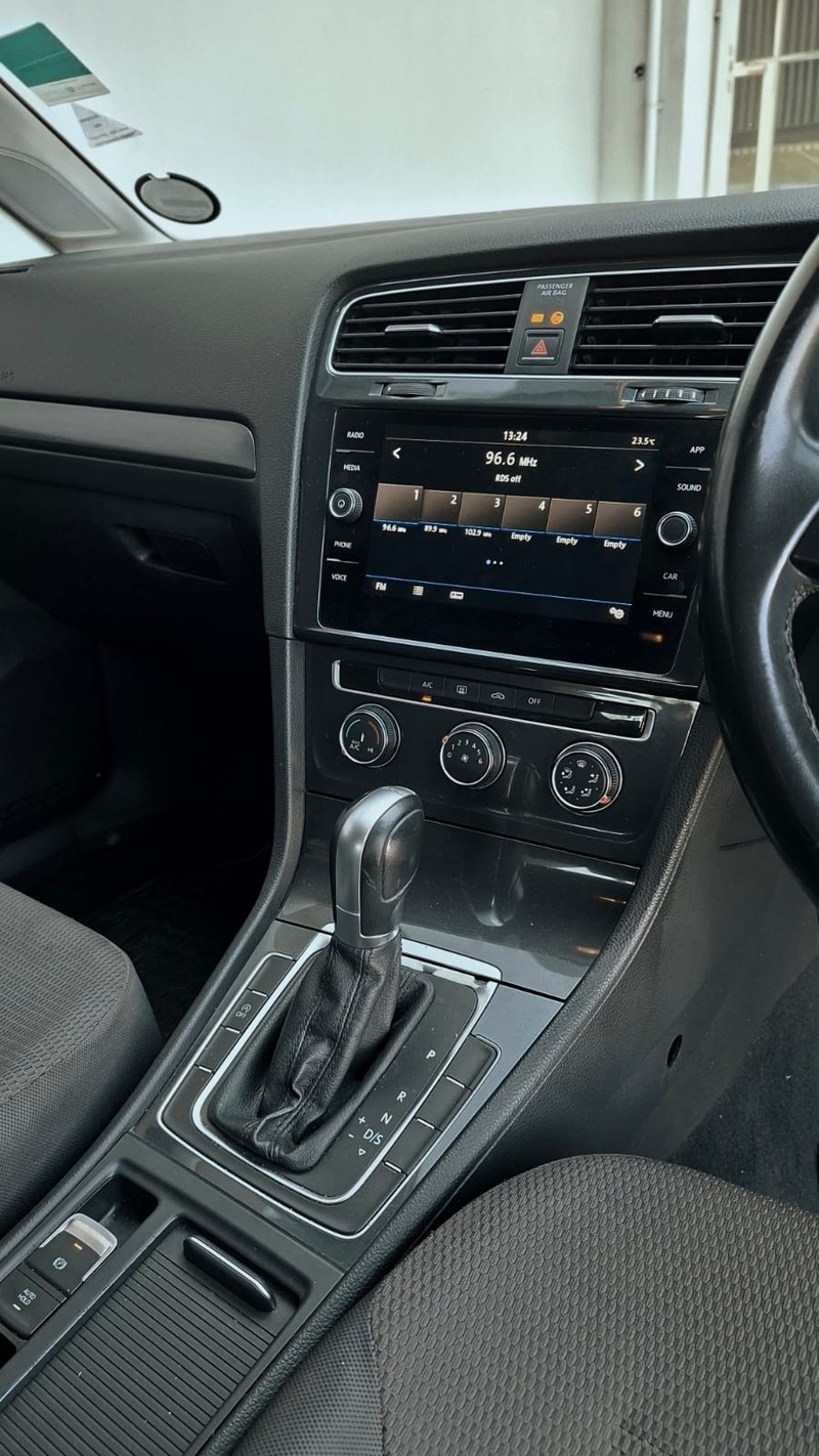 Volkswagen Golf - Isuzu Richards Bay - Image 9
