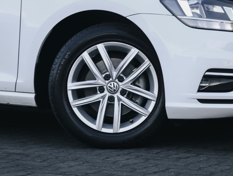 Volkswagen Golf - Isuzu Richards Bay - Image 2