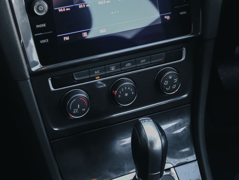 Volkswagen Golf - Isuzu Richards Bay - Image 25