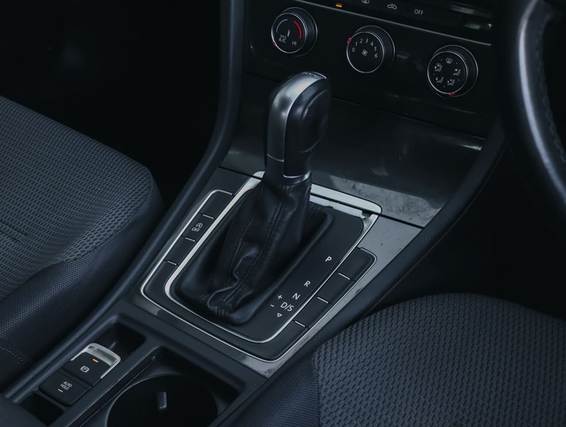 Volkswagen Golf - Isuzu Richards Bay - Image 24