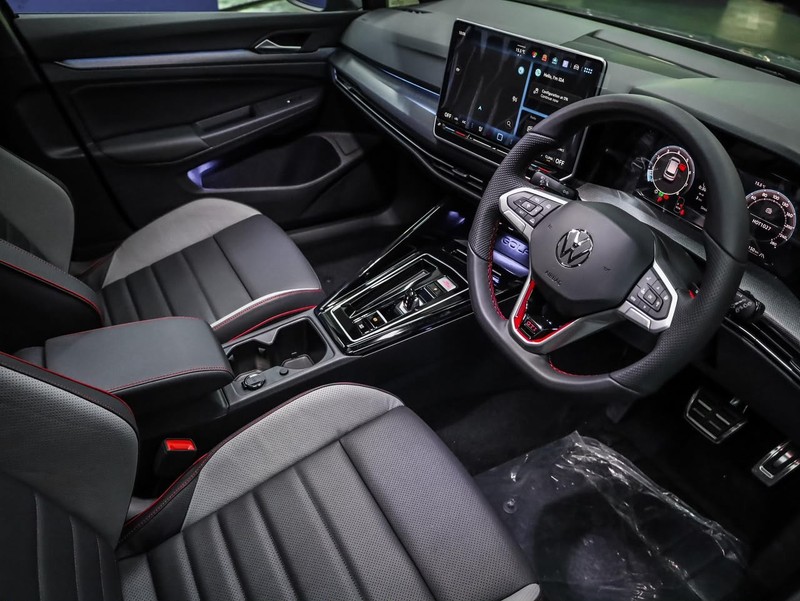 Volkswagen Golf - Hatfield VW Bryanston - Image 4