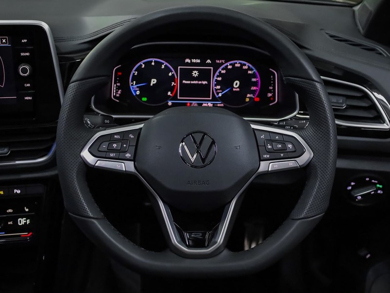 Volkswagen T-Roc - Hatfield VW Bryanston - Image 13