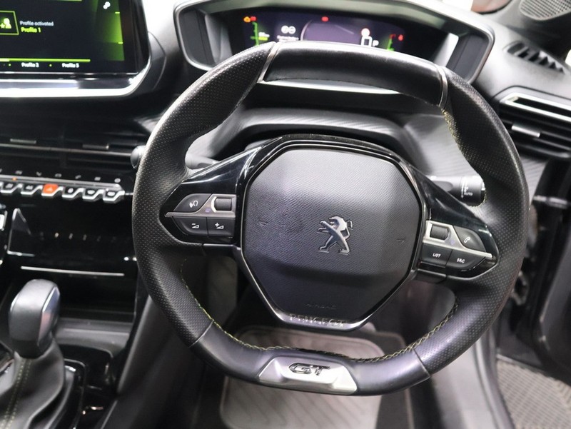 Peugeot 208 - KING OF CARS - Image 11