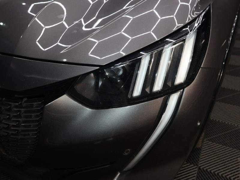 Peugeot 208 - KING OF CARS - Image 12