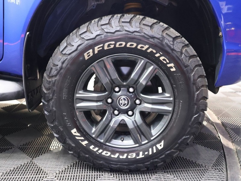 Toyota Hilux - KING OF CARS - Image 8