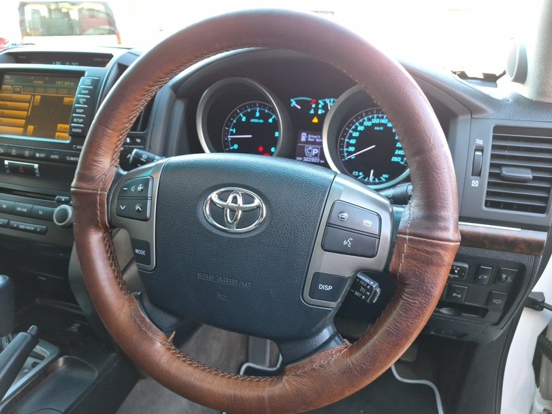 Toyota Land Cruiser - Nic Bottari Toyota - Image 6