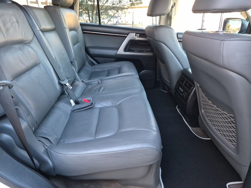Toyota Land Cruiser - Nic Bottari Toyota - Image 15