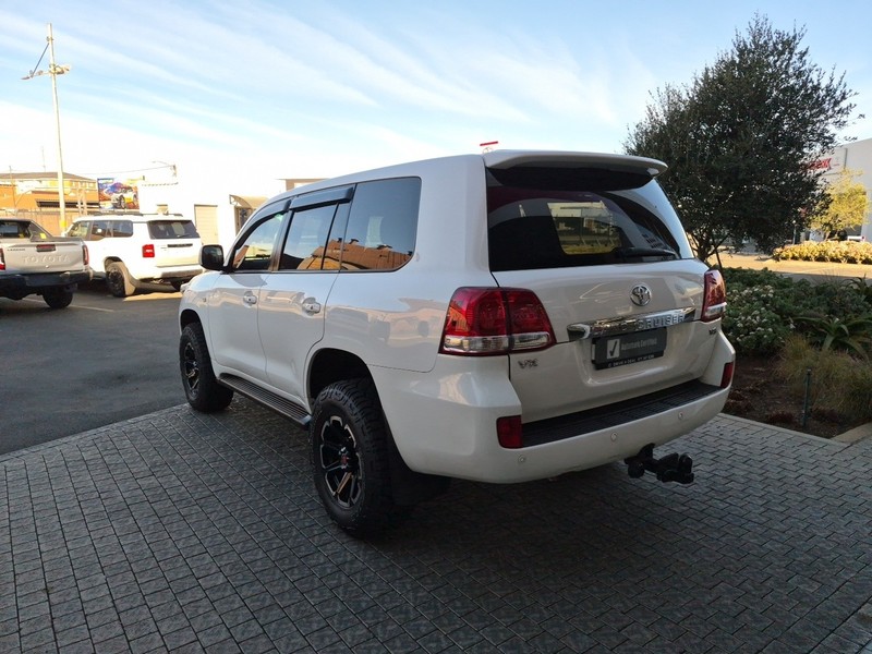 Toyota Land Cruiser - Nic Bottari Toyota - Image 19