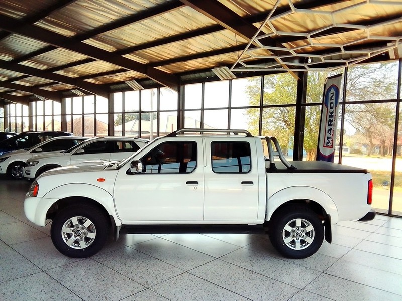 Nissan NP300 Hardbody - Markon Motors - Image 7