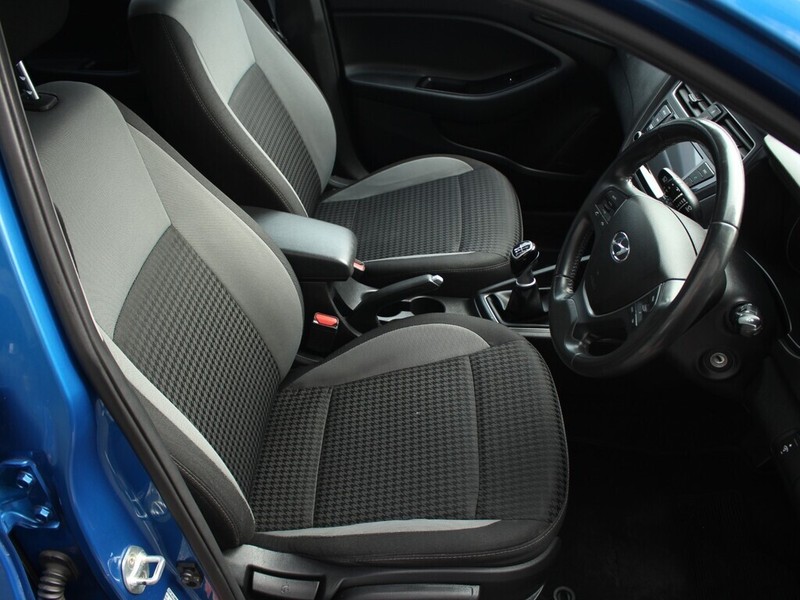 Hyundai i20 - Authentique Autos - Image 5