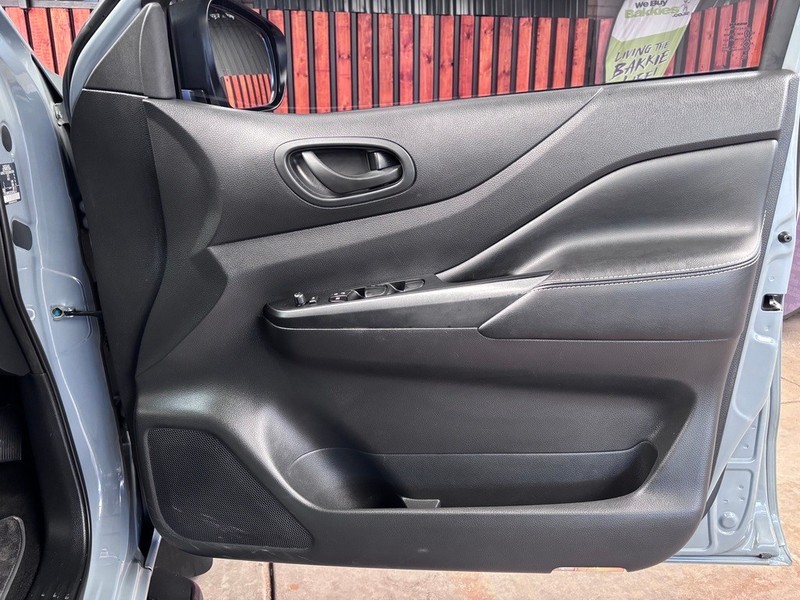 Nissan Navara - We Buy Bakkies - Image 12