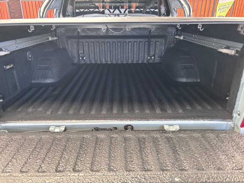 Nissan Navara - We Buy Bakkies - Image 17